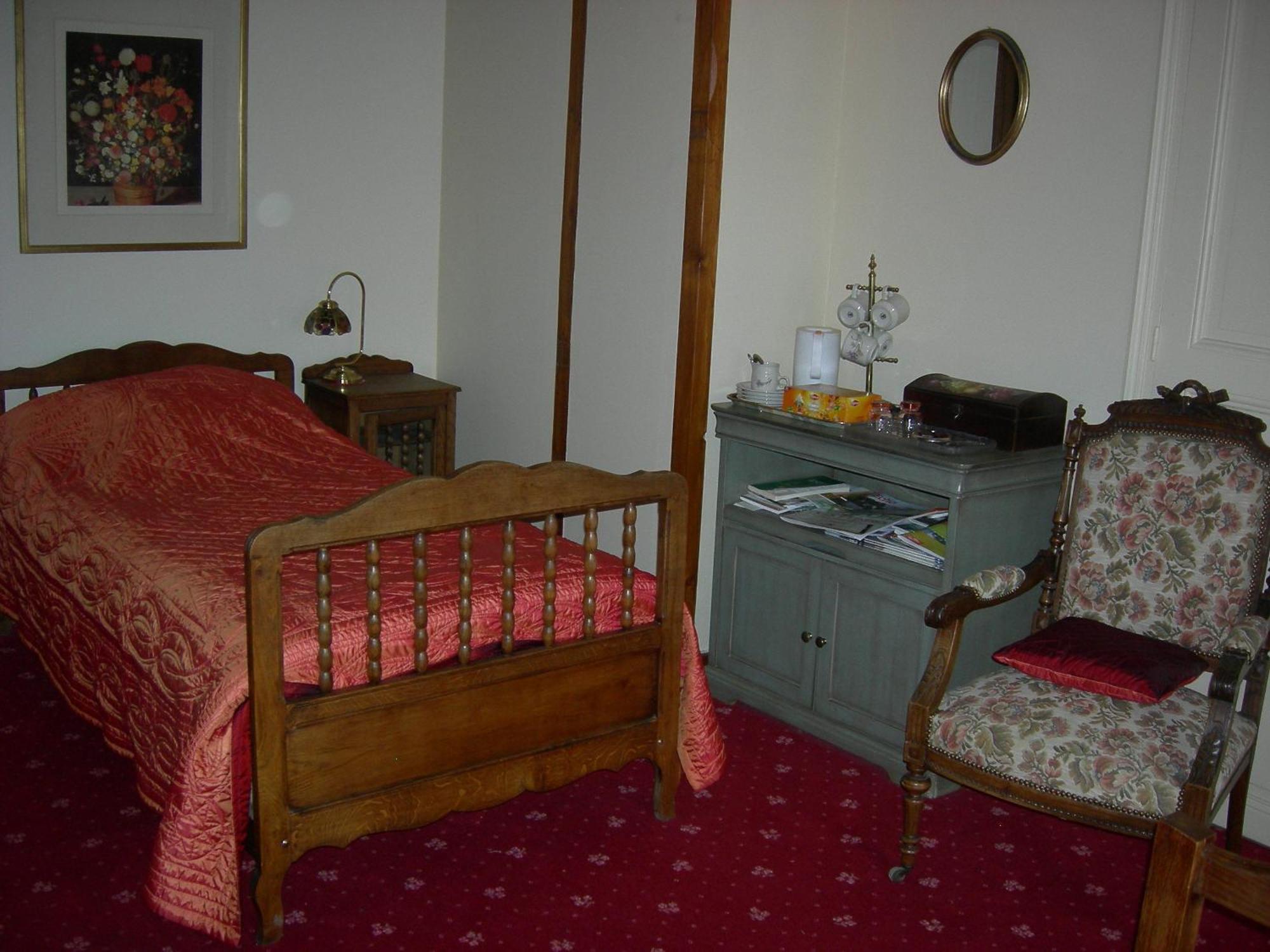 La Ferme Rose Bed & Breakfast Cergy Exterior photo
