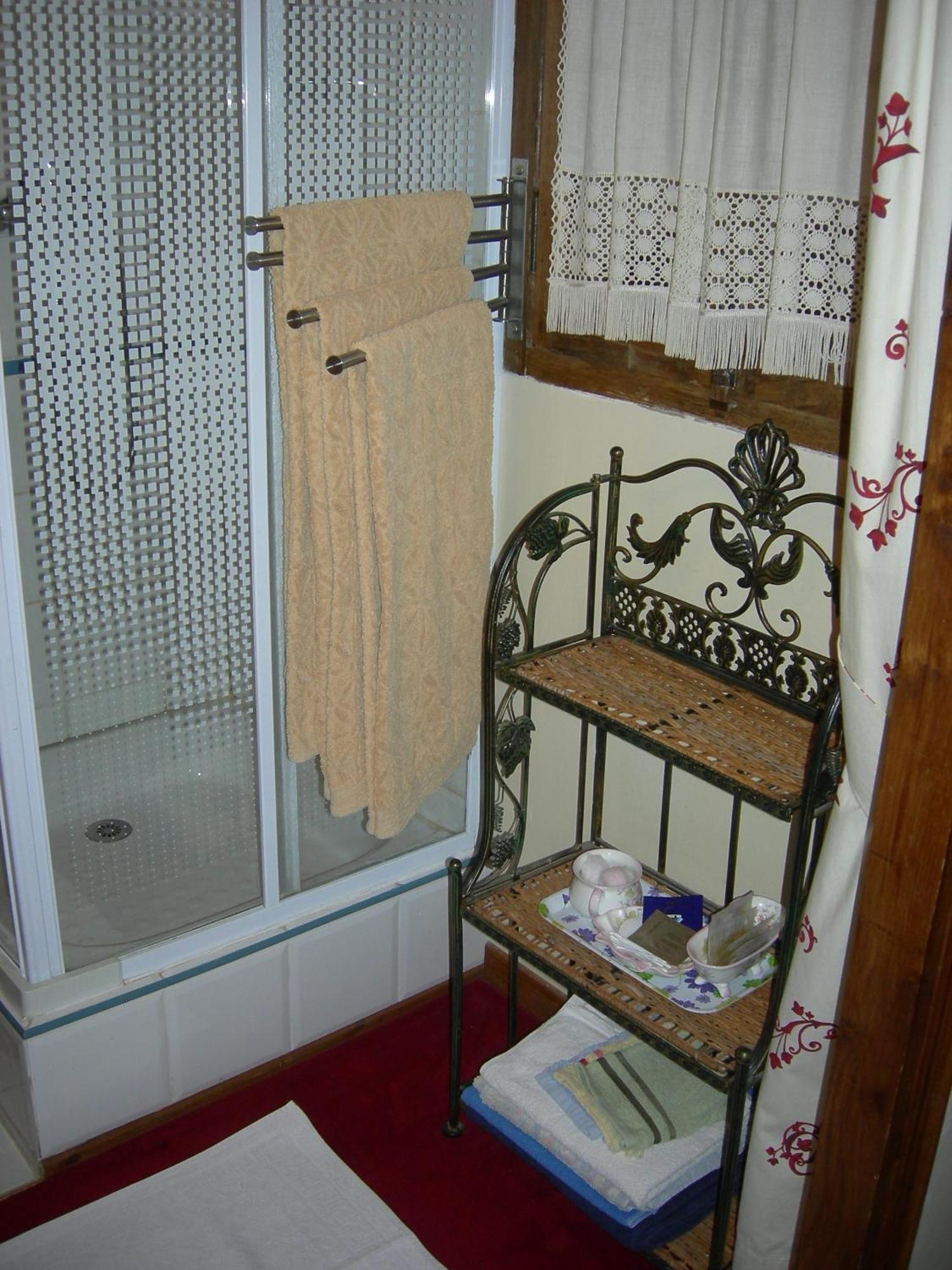 La Ferme Rose Bed & Breakfast Cergy Exterior photo